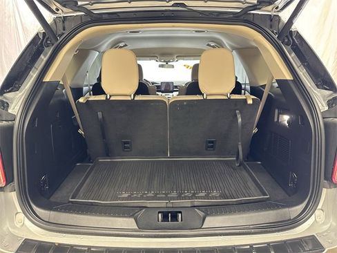 Used 2023 Ford Explorer XLT w/ Equipment Group 202A image 25