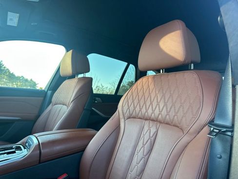 Certified 2024 BMW X5 xDrive50e w/ Premium Package image 17