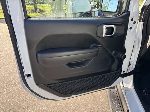 Used 2021 Jeep Wrangler Unlimited Sport AWD/4WD image 15