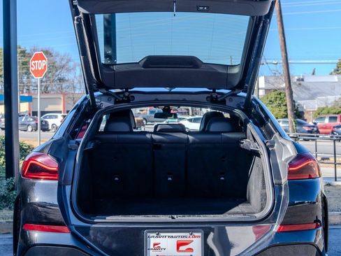 Used 2023 BMW X6 xDrive40i w/ M Sport Package image 26