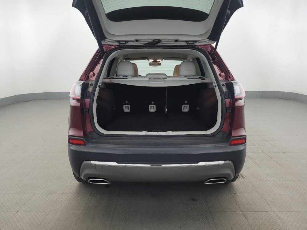 Used 2019 Jeep Cherokee Limited w/ Luxury Group AWD/4WD image 29