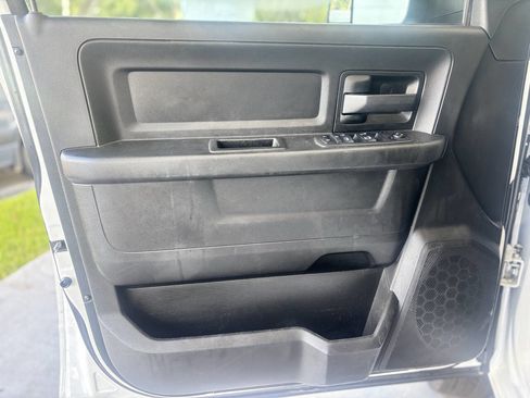 Used 2018 RAM 3500 Tradesman w/ Popular Equipment Group image 12