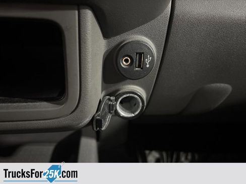 Used 2019 Nissan Frontier SV image 22