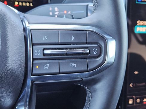 Certified 2025 GMC Acadia Elevation image 27