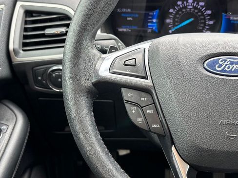 Used 2021 Ford Edge SEL w/ Class II Trailer Tow Package AWD/4WD image 19