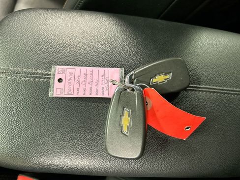 Used 2020 Chevrolet Equinox Premier image 12