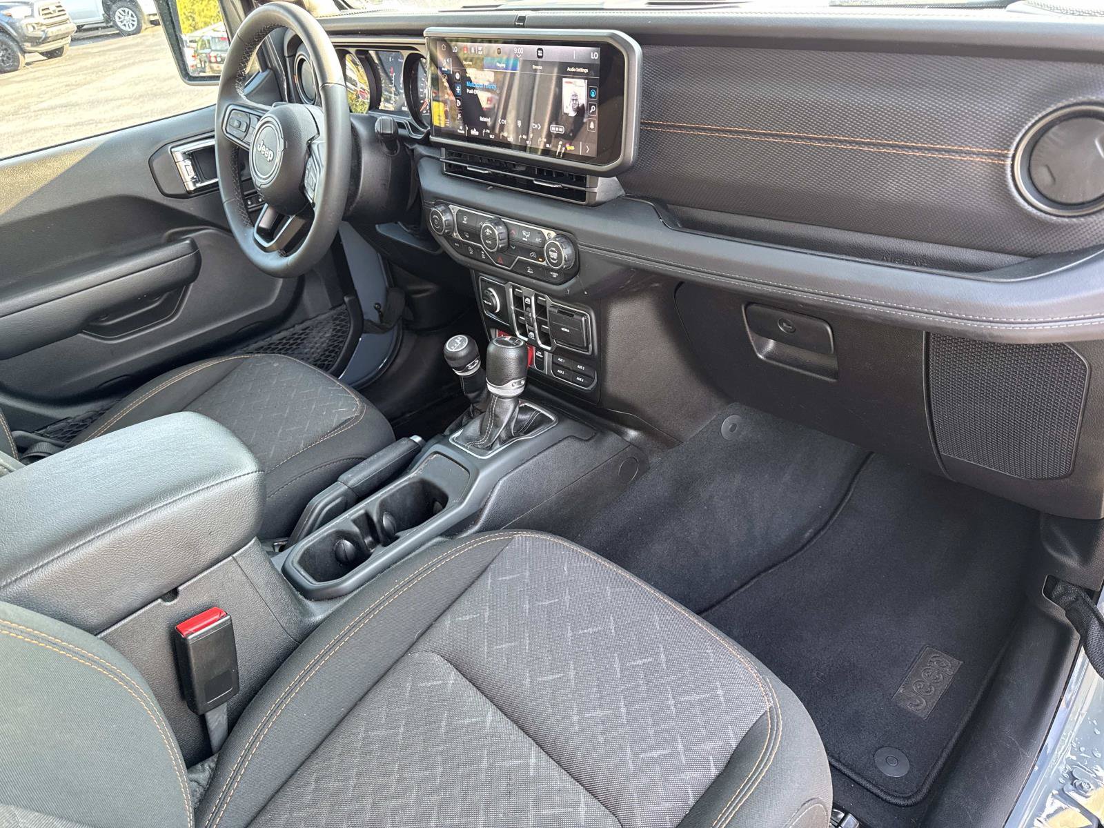 Used 2026 Jeep Gladiator Mojave AWD/4WD image 23