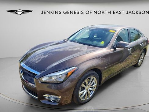 Used 2019 INFINITI Q70 Luxe AWD/4WD image 5