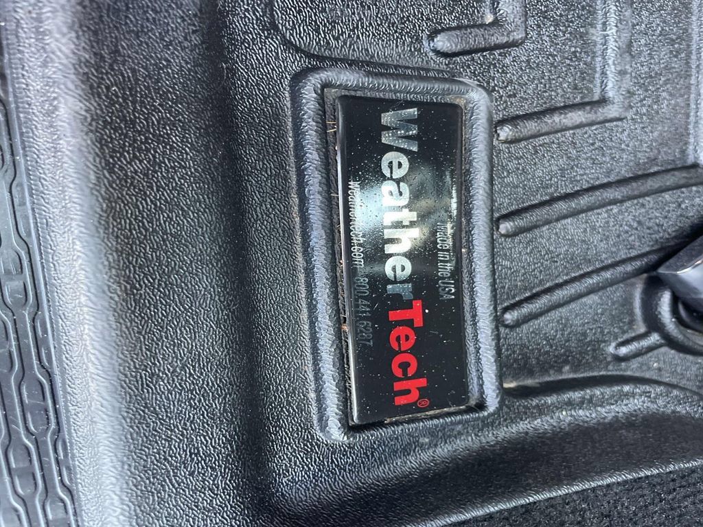Used 2024 Jeep Grand Cherokee L Limited w/ Black Appearance Package RWD image 45