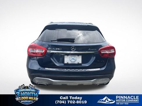 Used 2019 Mercedes-Benz GLA 250 4MATIC w/ Premium Package image 6