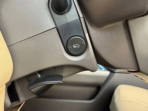 Used 2012 Ford F350 Lariat w/ Lariat Ultimate Pkg AWD/4WD image 21