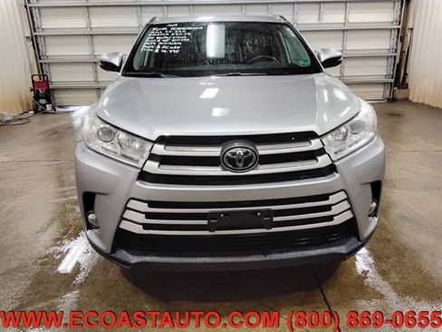 Used 2019 Toyota Highlander XLE AWD/4WD image 7
