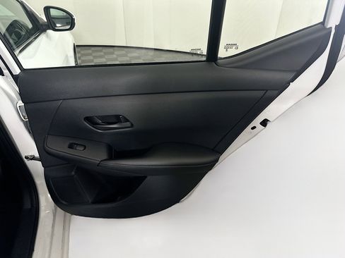 Used 2024 Nissan Sentra SV image 28