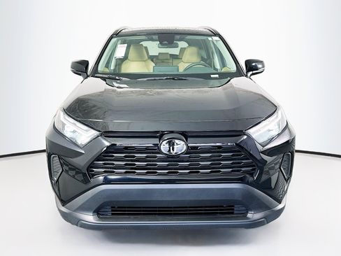 Used 2025 Toyota RAV4 LE AWD/4WD image 8