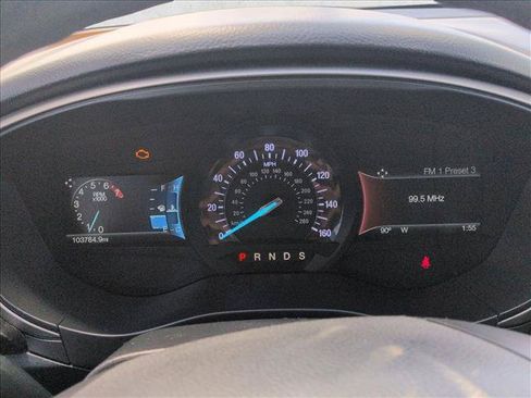 Used 2018 Ford Fusion SE w/ Fusion SE Technology Package FWD image 11