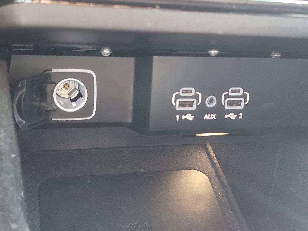 Used 2022 Jeep Wagoneer Series II RWD image 30