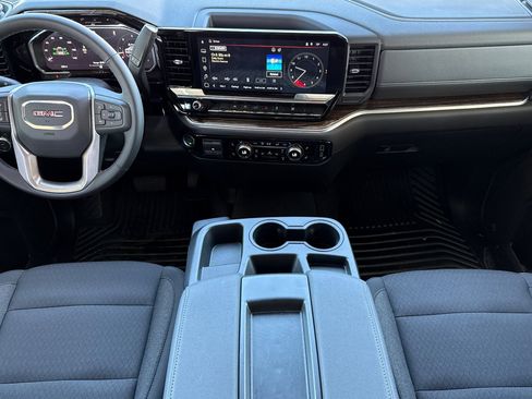 Used 2026 GMC Sierra 1500 SLE image 17
