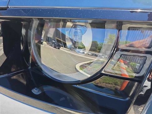 Used 2020 Land Rover Defender 110 HSE AWD/4WD image 30