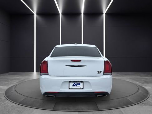 Used 2023 Chrysler 300 Touring w/ Sport Appearance Package image 5