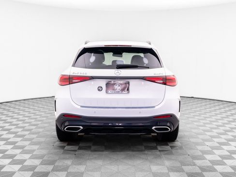 Used 2023 Mercedes-Benz GLC 300 4MATIC image 4