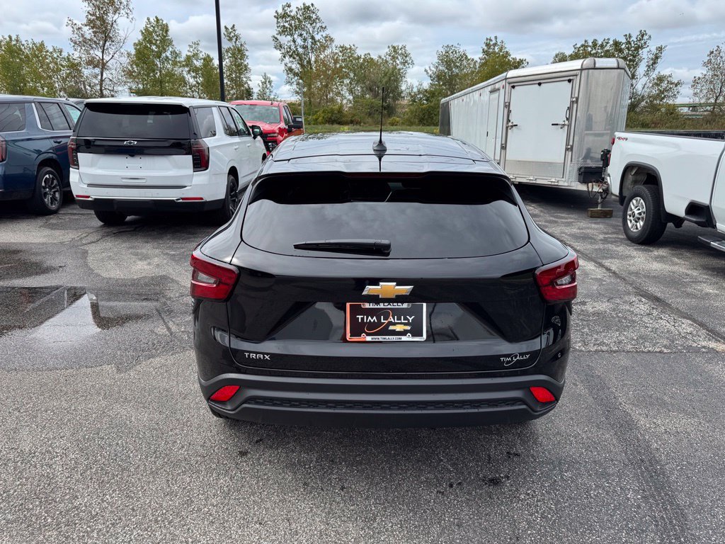 New 2026 Chevrolet Trax LS w/ LS Convenience Package FWD image 6