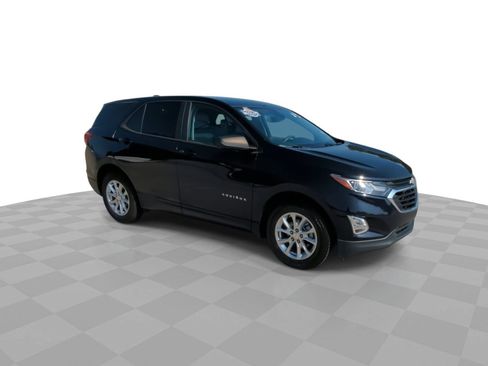 Certified 2021 Chevrolet Equinox LS w/ LPO, Cargo Package FWD image 2