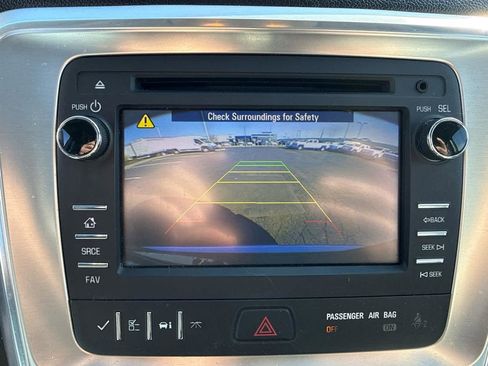 Used 2014 GMC Acadia SLT image 15