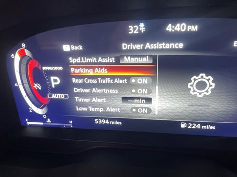 Used 2025 Nissan Pathfinder Platinum image 10