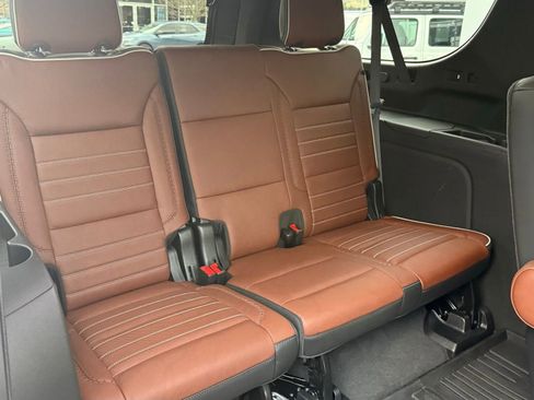 Used 2024 GMC Yukon XL Denali Ultimate image 33