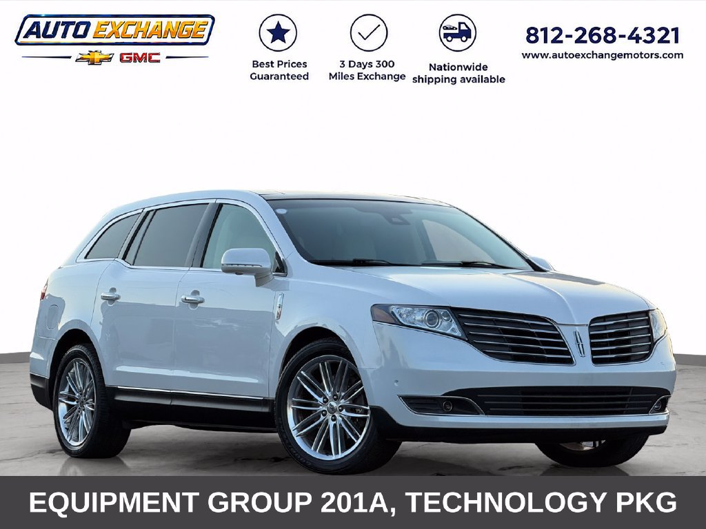 Used 2018 Lincoln MKT AWD image 1