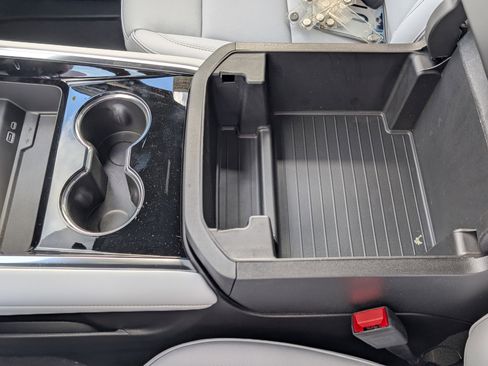 New 2026 Chevrolet Suburban Premier image 20