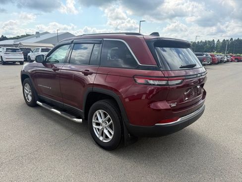 Used 2023 Jeep Grand Cherokee Laredo X AWD/4WD image 16
