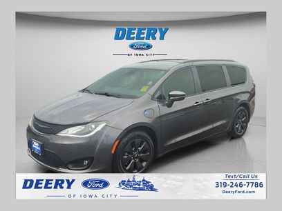 Used 2020 Chrysler Pacifica Limited w/ Advanced Safetytec Group