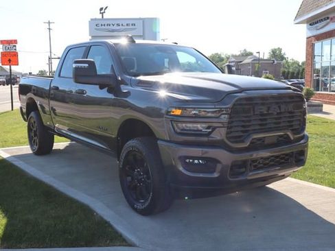 Used 2026 RAM 3500 Big Horn AWD/4WD image 3