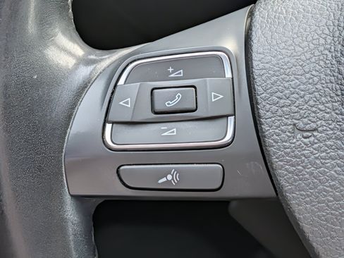 Used 2012 Volkswagen Jetta SE FWD image 11