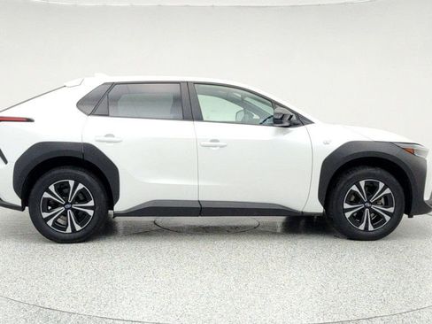 Used 2023 Subaru Solterra AWD image 4