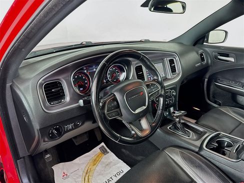 Used 2020 Dodge Charger SXT w/ Leather Interior Group image 9