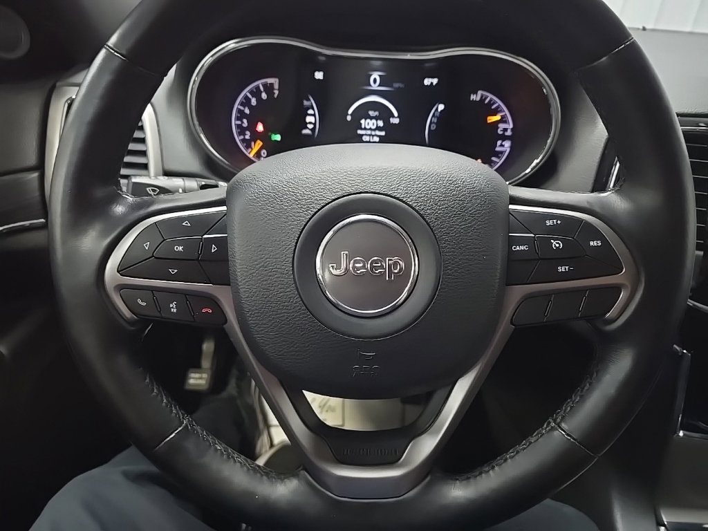 Used 2020 Jeep Grand Cherokee Limited AWD/4WD image 19