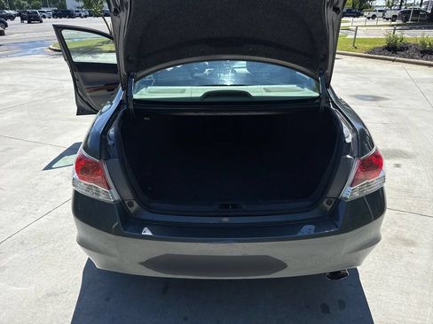 Used 2011 Honda Accord EX image 32