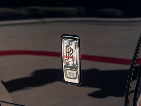 Used 2016 Rolls-Royce Dawn RWD image 17