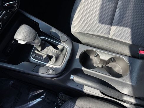 Used 2025 Kia Soul LX w/ LX Technology Package FWD image 39