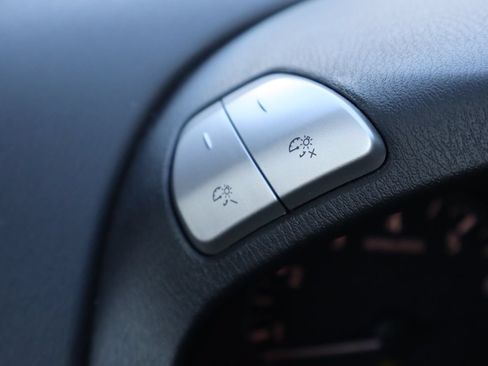Used 2015 Nissan Pathfinder S AWD/4WD image 22