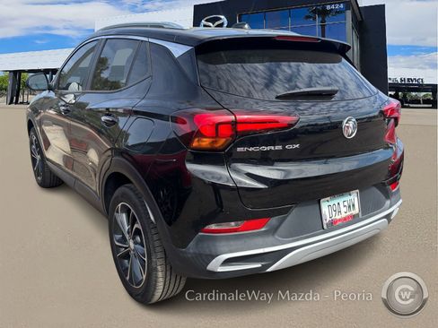 Used 2023 Buick Encore GX Select image 3