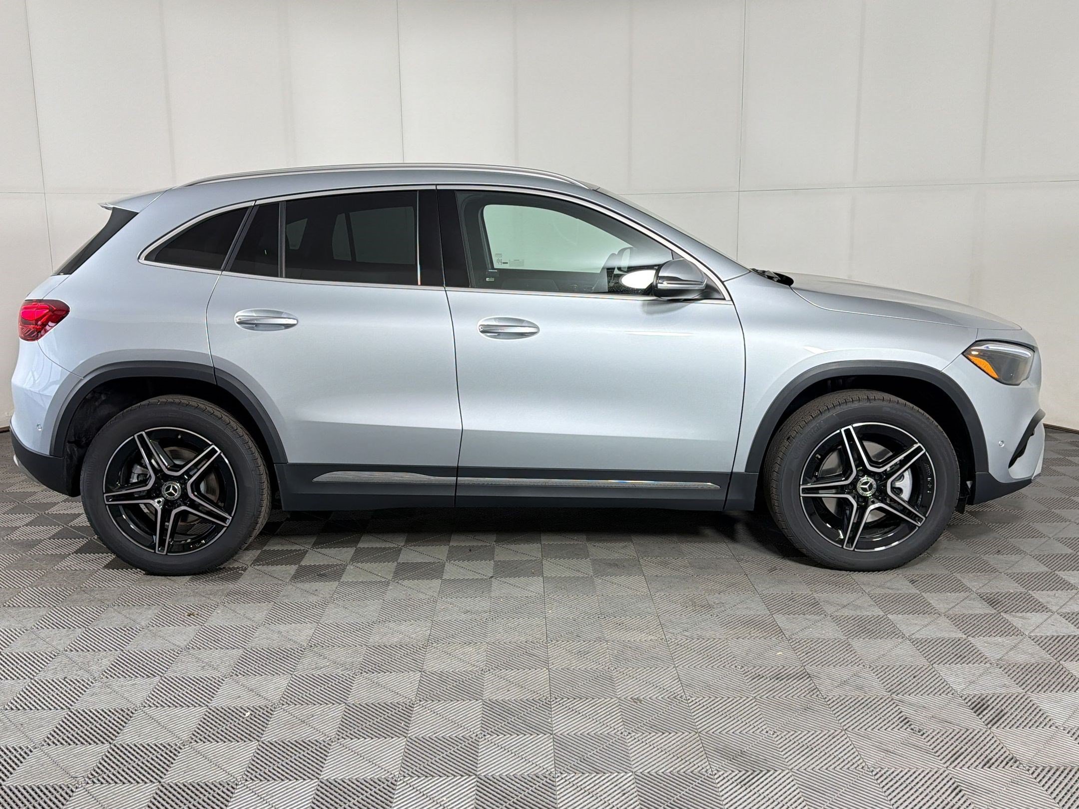 Certified 2026 Mercedes-Benz GLA 250 4MATIC image 8