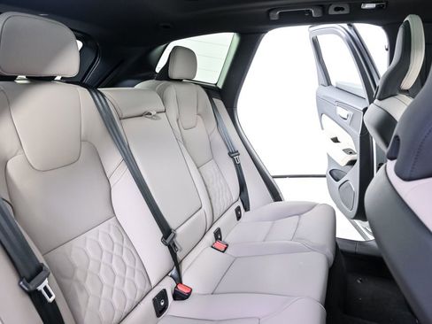 New 2026 Volvo XC60 B5 Plus w/ Protection Package Premier AWD/4WD image 20