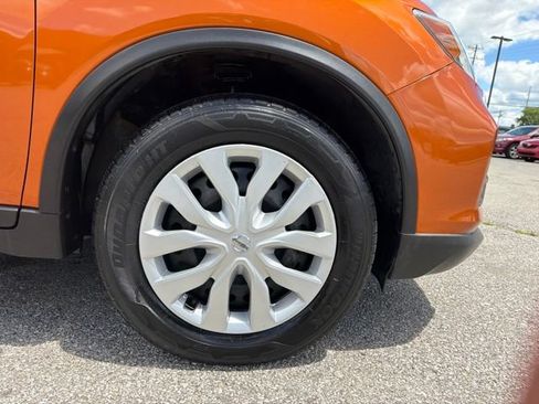Used 2017 Nissan Rogue S w/ S Appearance Package FWD image 29