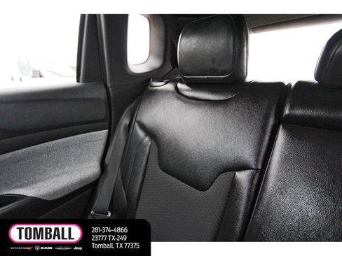 Used 2024 Jeep Compass Latitude w/ Convenience Group image 12