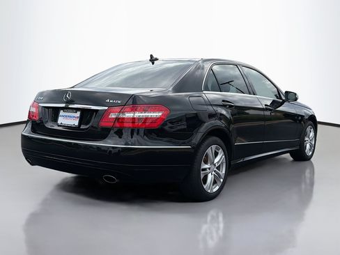 Used 2011 Mercedes-Benz E 350 4MATIC Sedan image 2