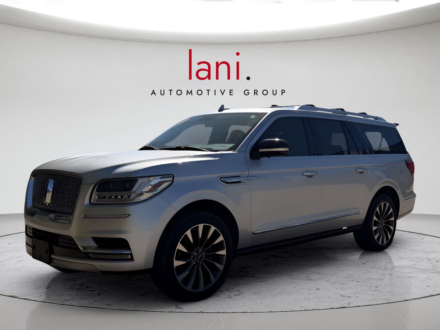 Used 2019 Lincoln Navigator L Select w/ Cargo Package AWD/4WD image 1
