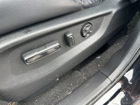 Used 2018 Honda CR-V Touring image 14